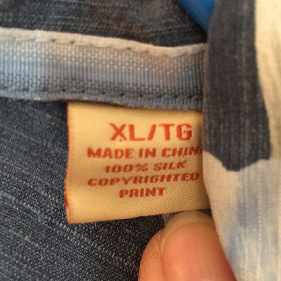 Tommy Bahama Hawaiian short sleeve silk shirt - Picture 5 of 5